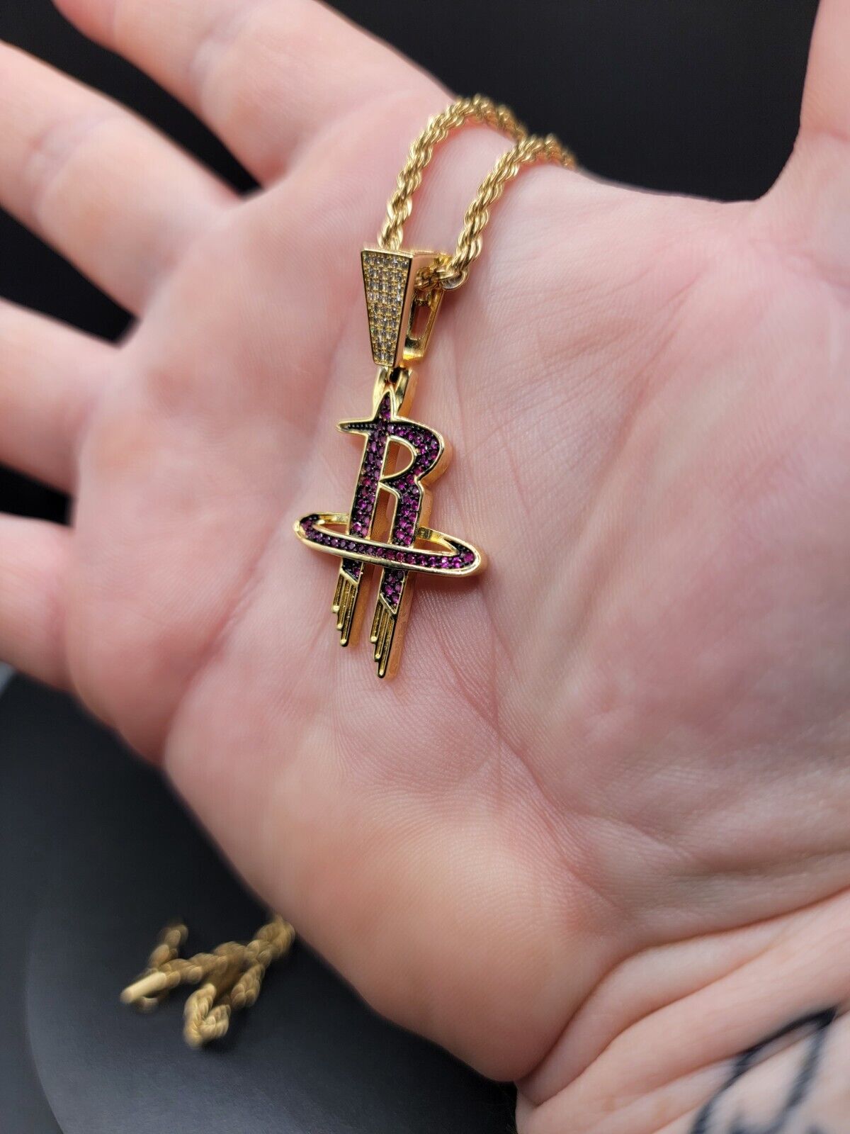 Houston Rockets Gold Pendant And Chain